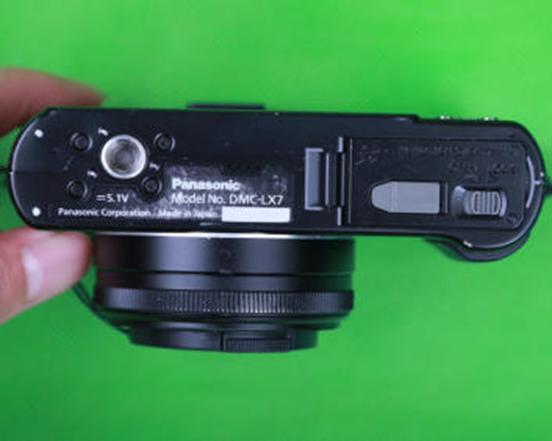 三星NX100是最新的镜头交换snapper