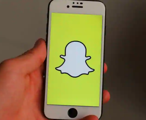 Snapchat推出适用于AR的未来自拍照的Friendship Time Capsule功能