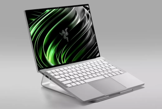 前沿数码资讯：雷蛇RazerBook13首款面向主流市场的笔记本电脑